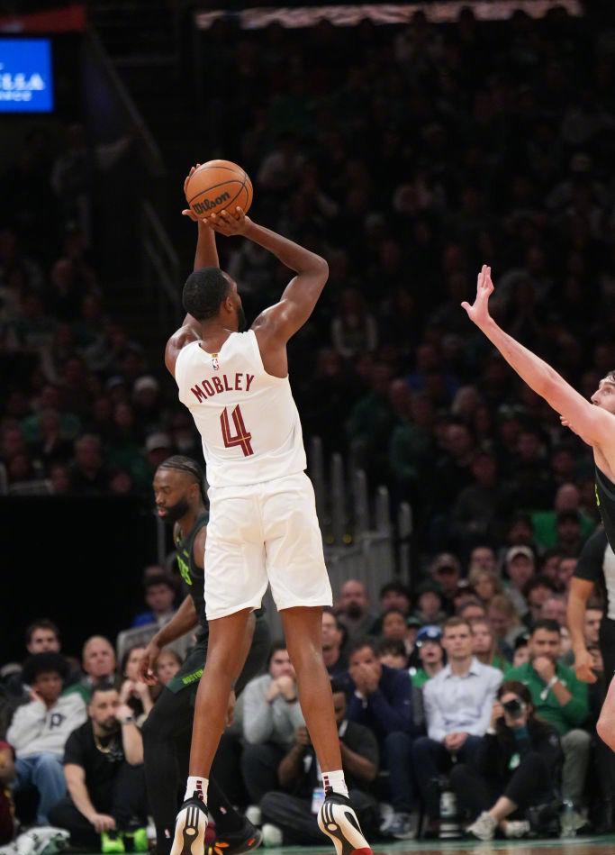 塔图姆连续十场比赛得分超过赛况扑朔迷离,DWG挑战极限!的简单介绍