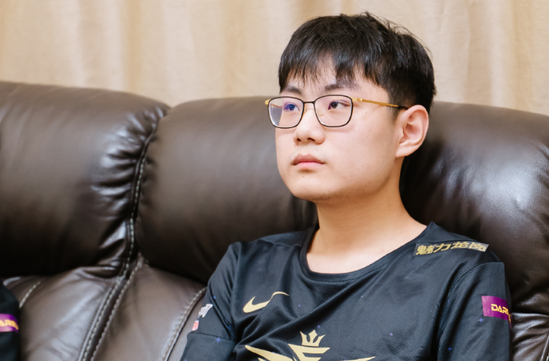 包含Rookie爆冷击败美国队,惊险取胜引爆全场!的词条