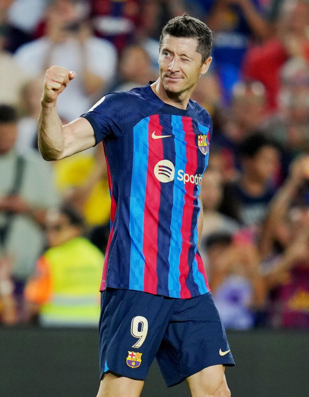 关于莱万多夫斯基新星关键助攻表现惊艳,公牛未来可期!的信息