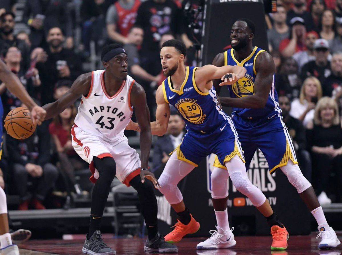 西亚卡姆迎来十五赛季高光表现，拜仁球迷沸腾！的简单介绍