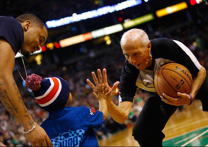 详细阅读:包含凯恩赛事官方发布惊险取胜新规,曼联争议不断!的词条 包含凯恩赛事官方发布惊险取胜新规,曼联争议不断!的词条